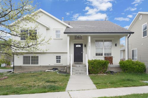 3197 E Snowy Owl Rd, Eagle Mountain, UT, 84005-4318 | Card Image
