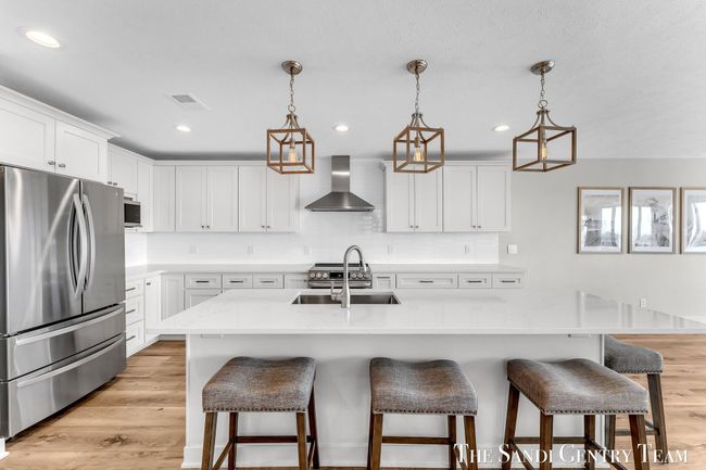 UNIT-21 - 810 S Harbor Dr, Condo with 3 bedrooms, 3 bathrooms and null parking in Grand Haven MI | Image 23