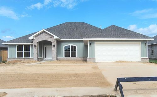 2 Gemstone Ct, Angleton, TX, 77515-1217 | Card Image