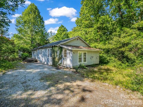 315 Alabama Ave, Hendersonville, NC, 28739-6013 | Card Image