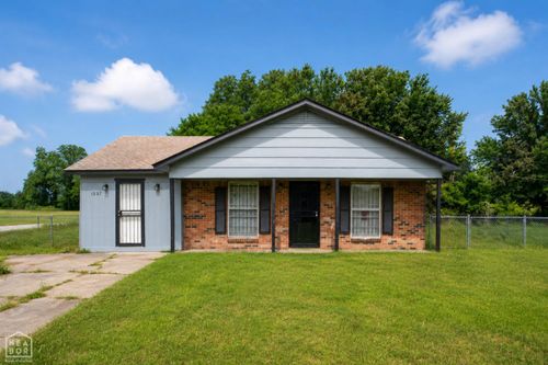 1237 Short St, Blytheville, AR, 72315-5443 | Card Image