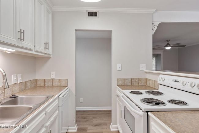 12-web-or-mls-220 Doucet Rd 230D-12 | Image 13