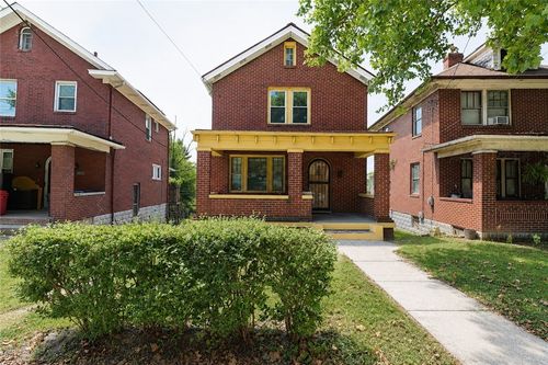 2423 Brighton Rd, Pittsburgh, PA, 15212-2834 | Card Image