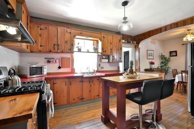 3 Dundas St E, House other with 3 bedrooms, 2 bathrooms and 6 parking in Erin ON | Image 5