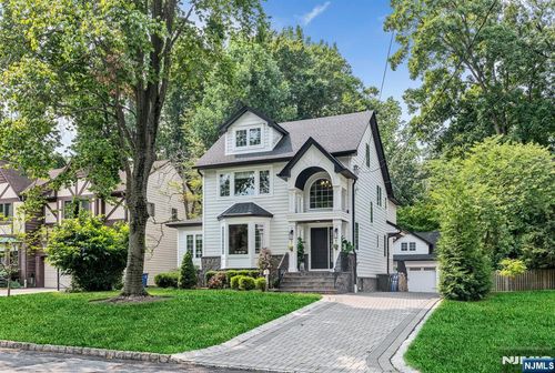 52 Bliss Ave, Tenafly, NJ, 07670-3034 | Card Image