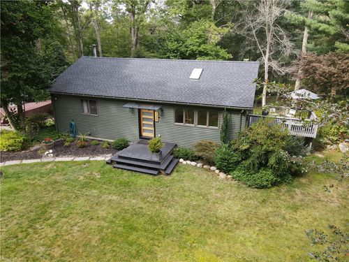 124 Biscuit City Rd, Charlestown, RI, 02813-3901 | Card Image