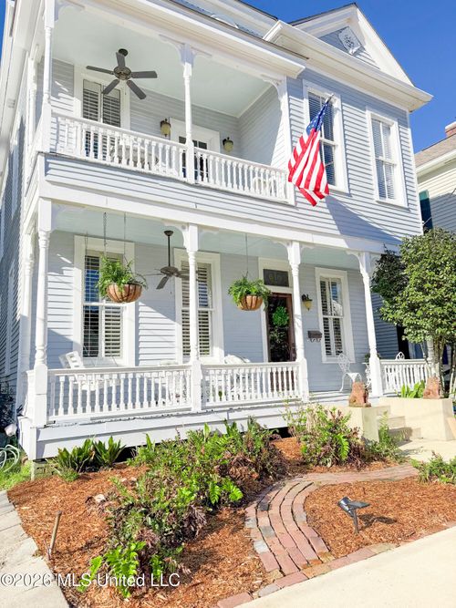 610 State St, Natchez, MS, 39120-3574 | Card Image