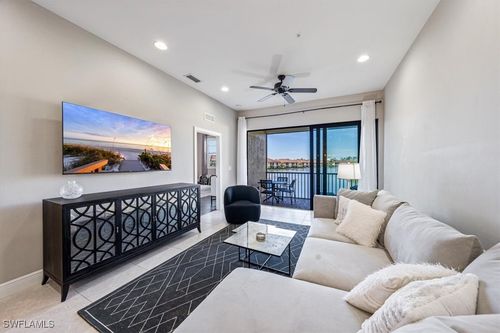 unit-204-15130 Palmer Lake Cir, NAPLES, FL, 34109-9053 | Card Image