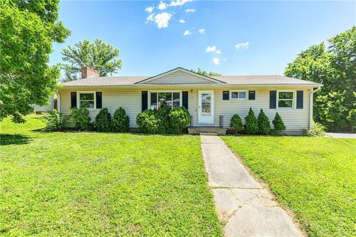 2111 N 33rd St, Saint Joseph, MO, 64506-2217 | Card Image