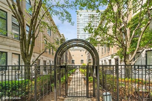 unit-d-1816 S Indiana Ave, Chicago, IL, 60616-2661 | Card Image