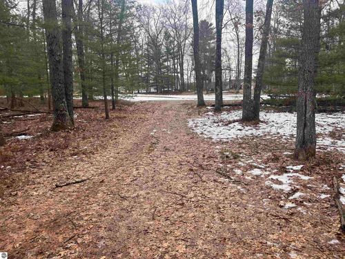 8616 W Katie Ln, Baldwin, MI, 49304 | Card Image