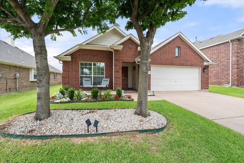 7071 N Serrano, Grand Prairie, TX, 75054-6766 | Card Image