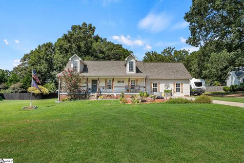 7 Wooded Glenn Ct, Pelzer, SC, 29669-8953 | Card Image