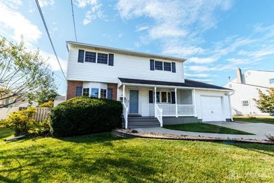 31 Walt Whitman Way, House other with 3 bedrooms, 2 bathrooms and null parking in Hamilton NJ | Image 3