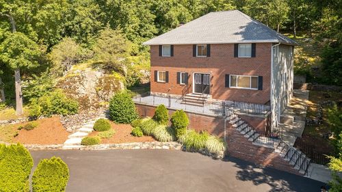 12 Parkway Dr, Saugus, MA, 01906-1957 | Card Image