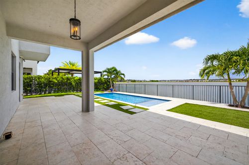 15800 Nw 88th Ave, Miami Lakes, FL, 33018-1400 | Card Image