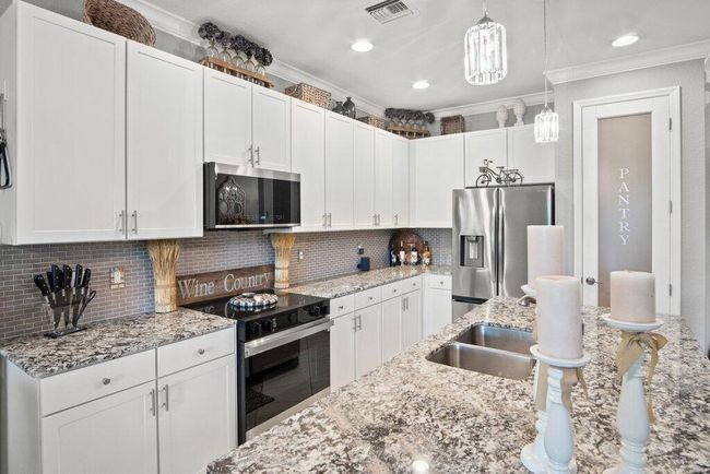 651 Sw Glen Crest Way, Condo with 3 bedrooms, 3 bathrooms and null parking in Stuart FL | Image 8
