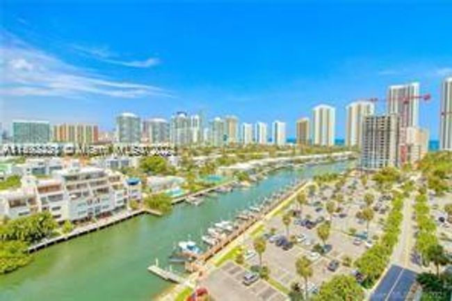 317 - 400 Kings Point Dr, Condo with 1 bedrooms, 1 bathrooms and null parking in Sunny Isles Beach FL | Image 12