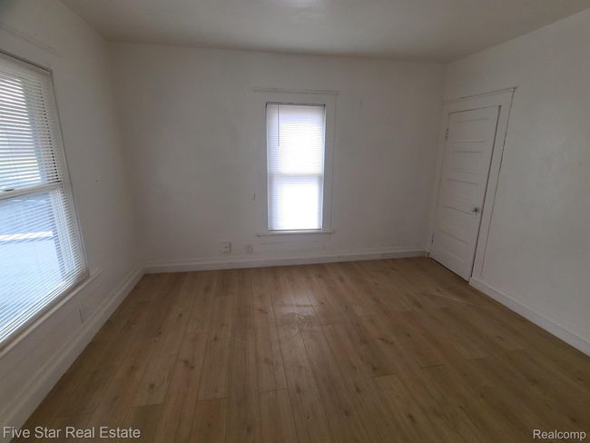 2002 Ferris Ave, House other with 4 bedrooms, 1 bathrooms and null parking in Flint MI | Image 11