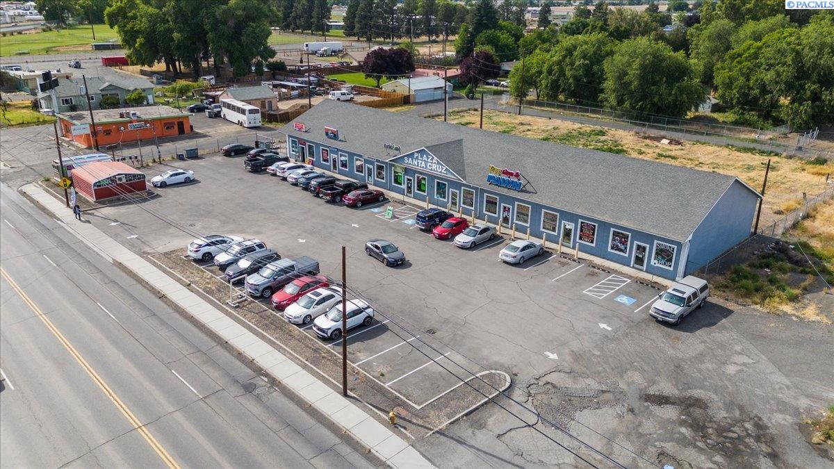 841 W 1St Ave, Toppenish, WA 98948