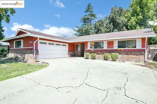 2709 Javete Way, Stockton, CA, 95209-2242 | Card Image