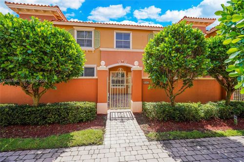 1514-642 Sw 106th Ave, Pembroke Pines, FL, 33025-6908 | Card Image