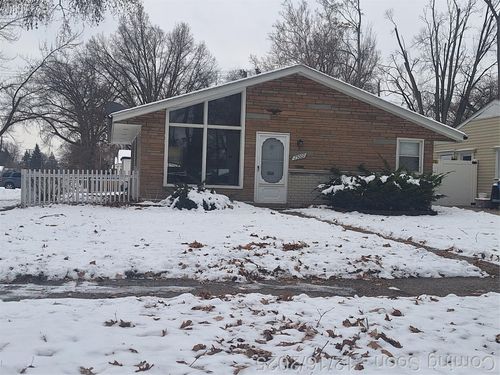 25007 Hopkins St, Dearborn Heights, MI, 48125-1620 | Card Image