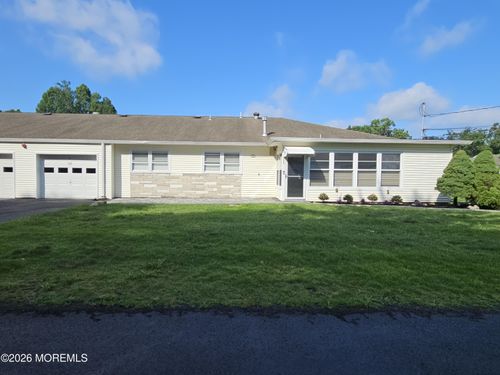 28B East Rd, Jackson, NJ, 08527-2856 | Card Image