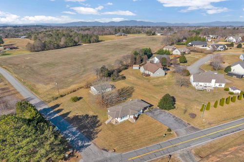 2011 Hannon Rd, inman, SC, 29349-7638 | Card Image