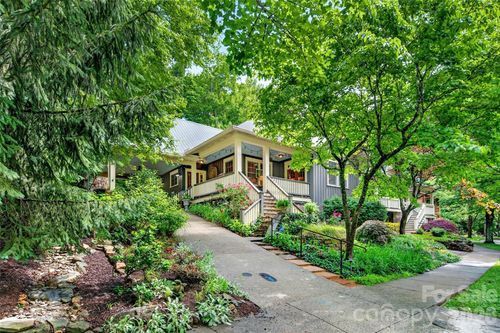 52 Cheshire Dr, Black Mountain, NC, 28711-9300 | Card Image