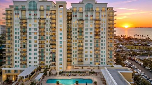 103-800 N Tamiami Trl, SARASOTA, FL, 34236-4001 | Card Image