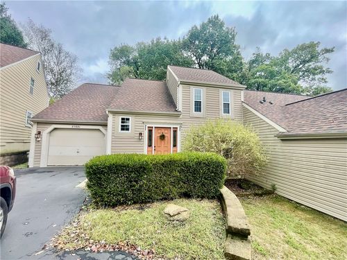 a-2568 Grouse Rdg, Wexford, PA, 15090-7636 | Card Image