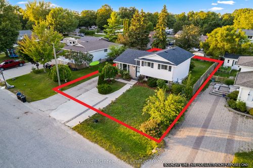 517 Wales Dr, Port Elgin, ON, N0H2C1 | Card Image