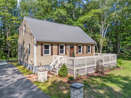 48 Ridlon Rd, Berwick, ME, 03901-2321 | Card Image