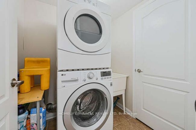 43 Ariel Rd, House attached with 4 bedrooms, 4 bathrooms and 1 parking in Brampton ON | Image 13