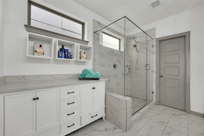 1014 Manacor Ln, House other with 3 bedrooms, 4 bathrooms and null parking in Dallas TX | Image 27