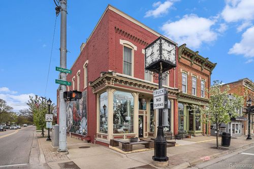 101 N Lafayette St, South Lyon, MI, 48178-2070 | Card Image