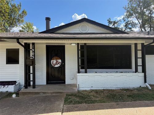 1905 Dorothy Dr, Grand Prairie, TX, 75051-3707 | Card Image