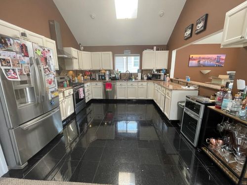 558 Lincoln Blvd, Long Beach, NY, 11561-2339 | Card Image