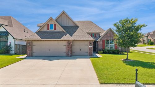 824 88th St, Broken Arrow, OK, 74014-5668 | Card Image