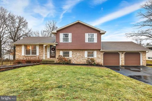 2476 Wilson St, READING, PA, 19605-9419 | Card Image