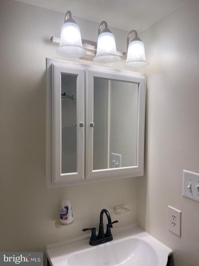 APT-22C - 11629 Stoneview Sq, Condo with 3 bedrooms, 2 bathrooms and null parking in RESTON VA | Image 27