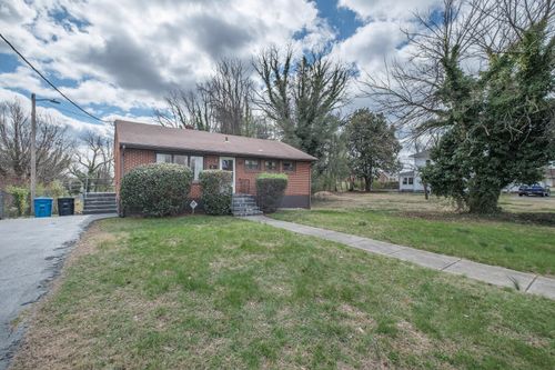 1629 Golfside Ave Nw, Roanoke, VA, 24017-3043 | Card Image