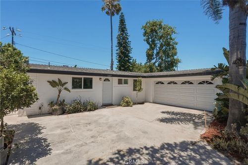 2107 Pomona Ave, Costa Mesa, CA, 92627-2923 | Card Image