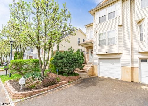 1158 Francyne Way, Union, NJ, 07083-5800 | Card Image