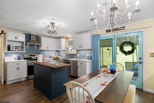 10401 Skin Creek Rd, House other with 4 bedrooms, 3 bathrooms and 3 parking in Horner WV | Image 12