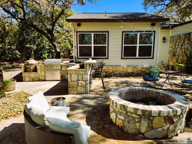 9810 Park Dr, House other with 2 bedrooms, 3 bathrooms and null parking in Helotes TX | Image 47