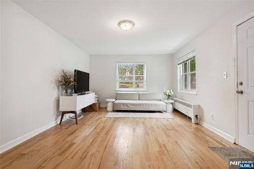 465 Maple Hill Dr, Hackensack, NJ, 07601-1476 | Card Image