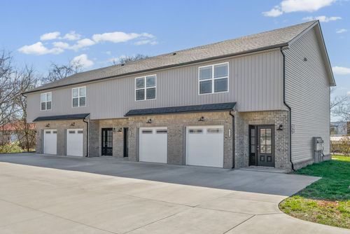 a-405 Shelby St, Clarksville, TN, 37042 | Card Image