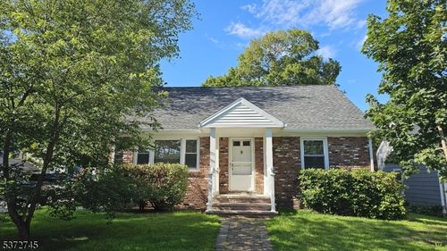 19 Hawthorne Ave, Morris Plains, NJ, 07950-1708 | Card Image